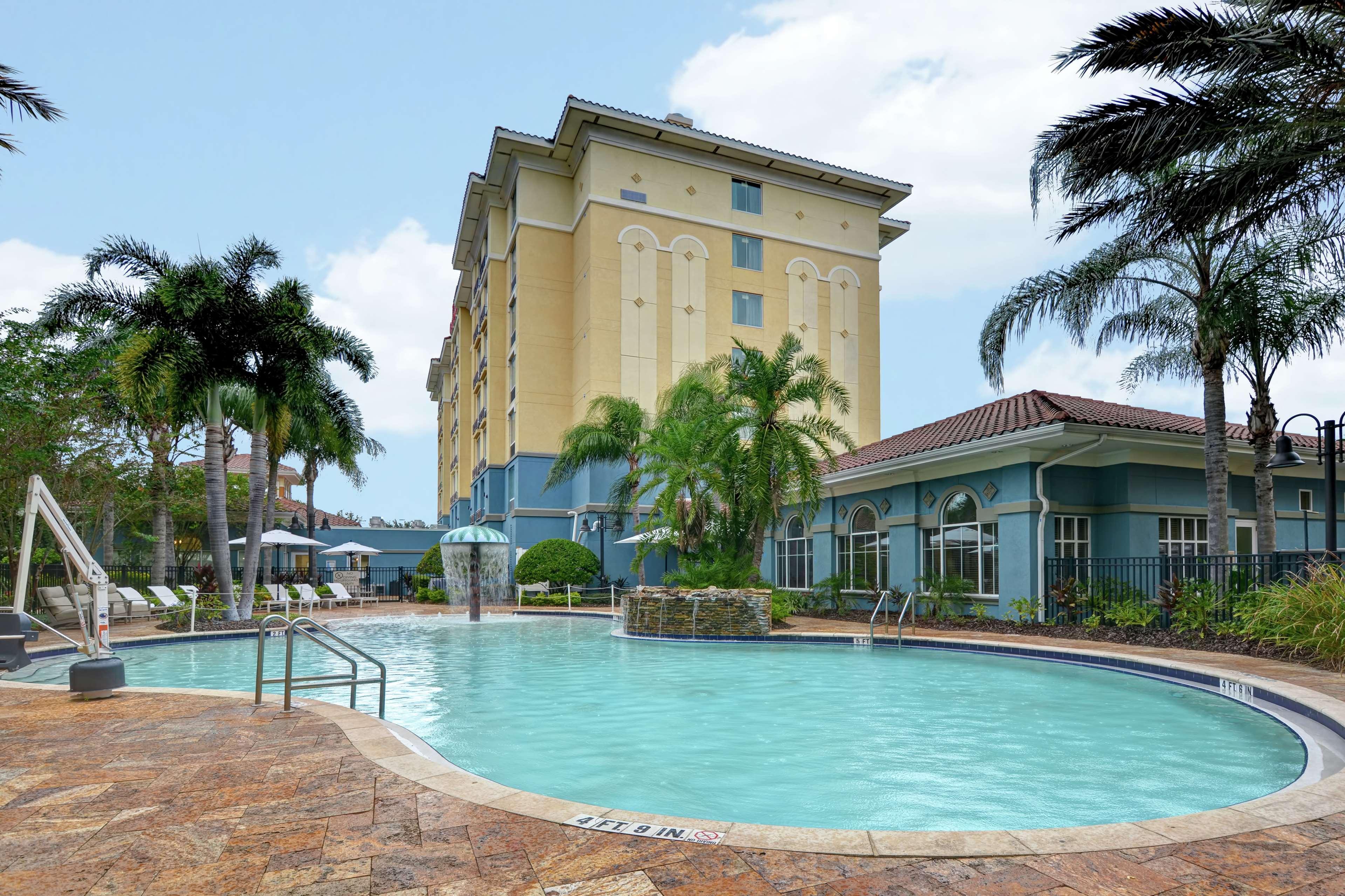 Hilton Garden Inn Orlando Lake Buena Vista Exterior photo