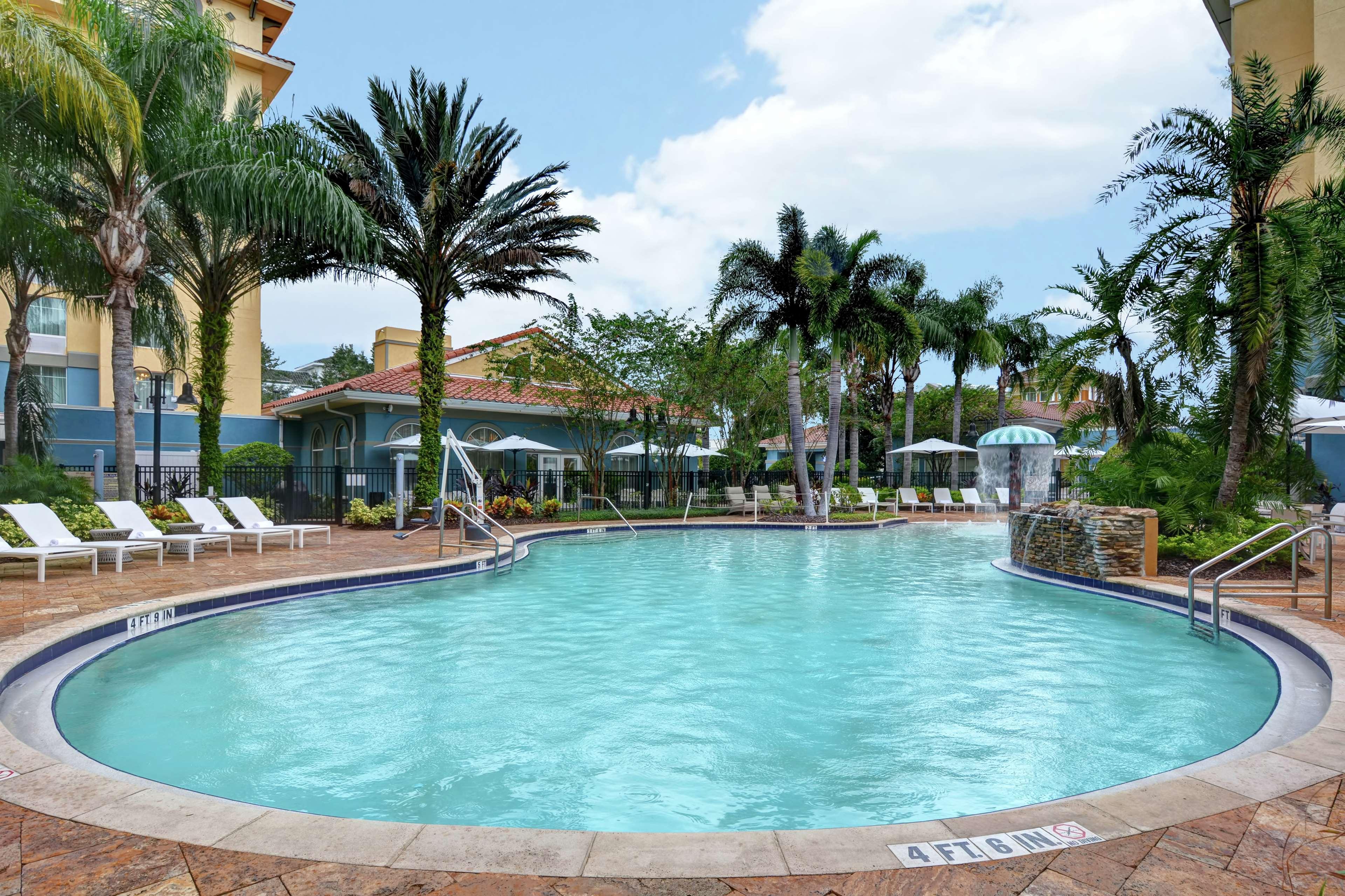 Hilton Garden Inn Orlando Lake Buena Vista Exterior photo