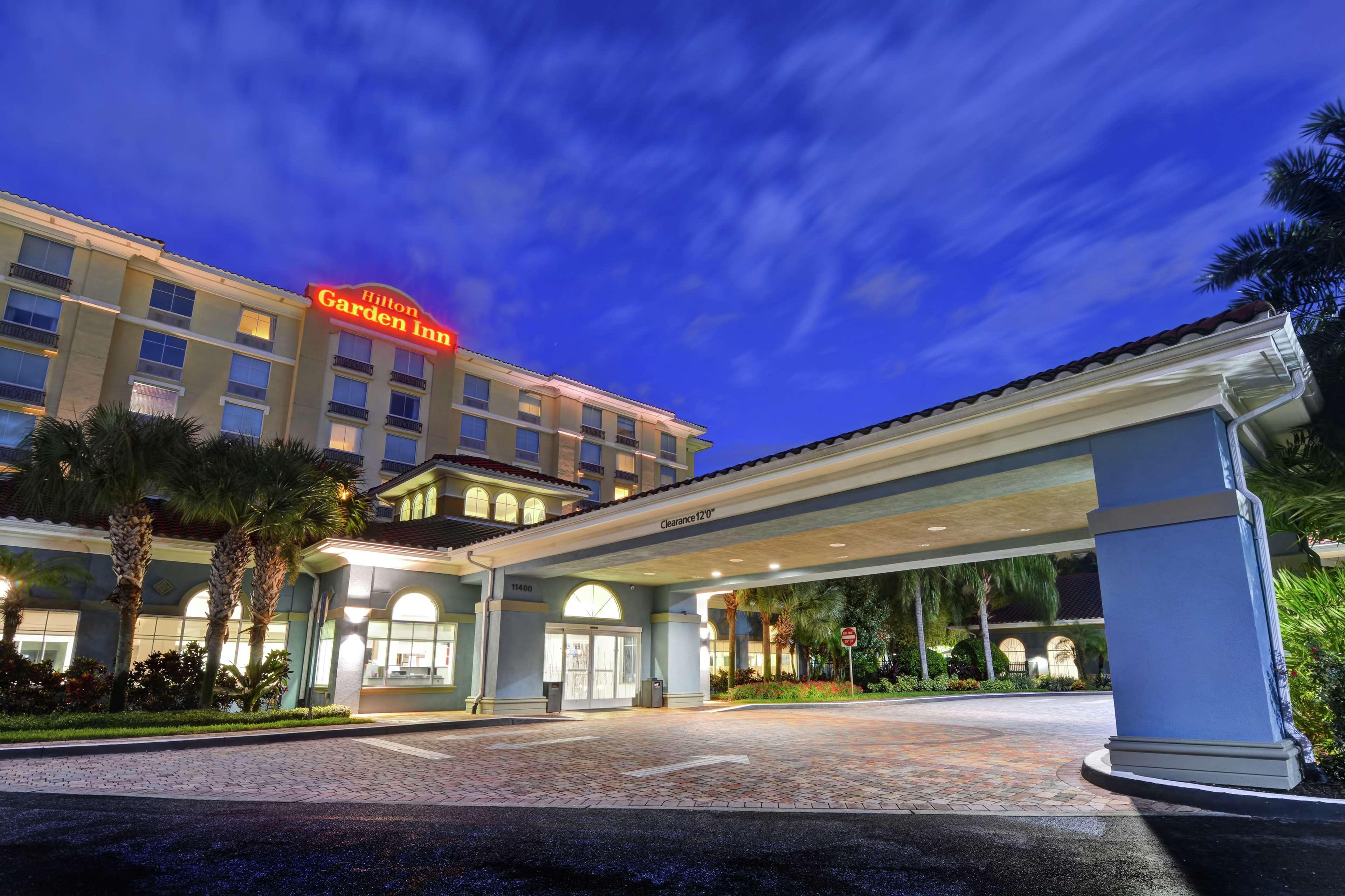 Hilton Garden Inn Orlando Lake Buena Vista Exterior photo