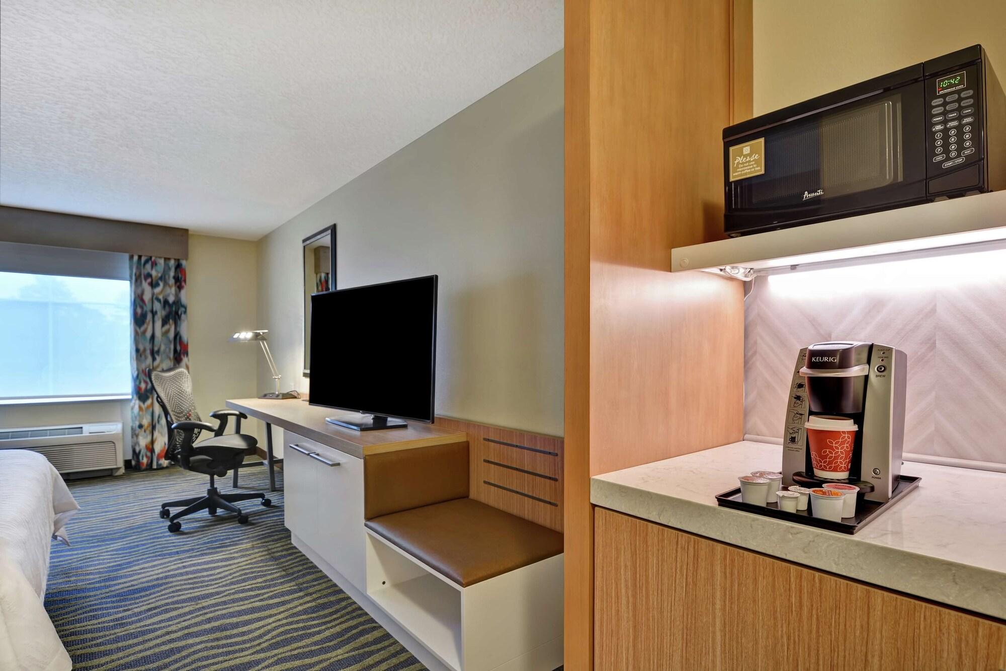 Hilton Garden Inn Orlando Lake Buena Vista Exterior photo