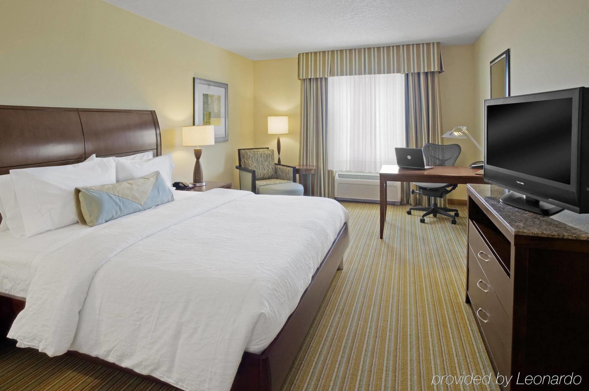 Hilton Garden Inn Orlando Lake Buena Vista Room photo